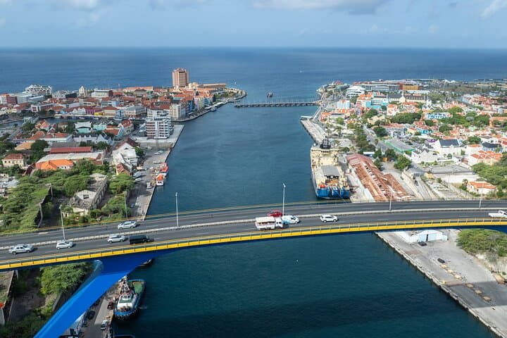 West Coast Beach-Hopping in Curaçao: Kenepa, Daaibooi & Kokomo Beaches photo 3