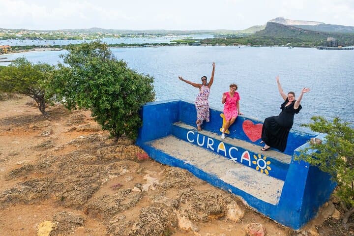 East Curaçao Highlights Tour: Willemstad, Fort Beekenburg & Chobolobo Distillery