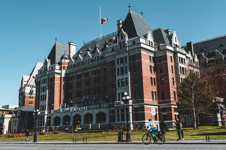 Victoria in a Day: Butchart Gardens, Mile Zero & BC Ferry Experience photo 5