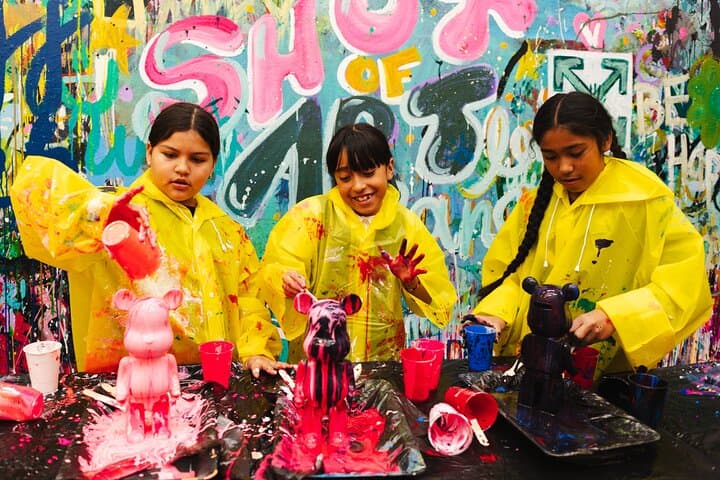 Fluid Bear Birthday Party in Los Angeles: Creative Fluid Art Workshop for Kids & Adults photo 4