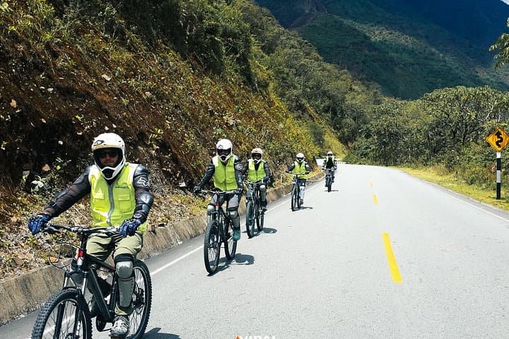 Inca Jungle Trek: 4-Day Bike, Hike & Raft Adventure to Machu Picchu photo 2