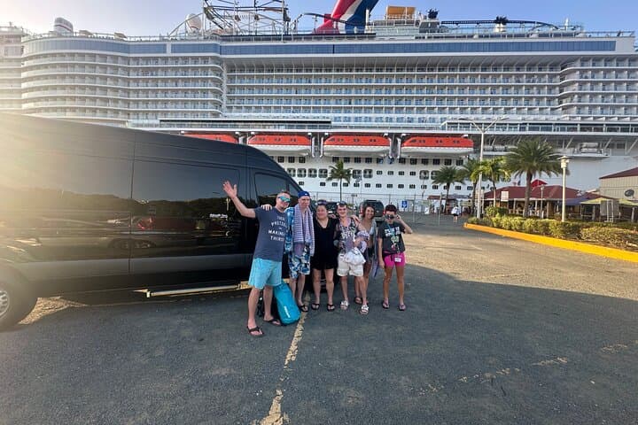 Private Roundtrip Transfer St Thomas: Airport & Cruise Port to Charlotte Amalie photo 2