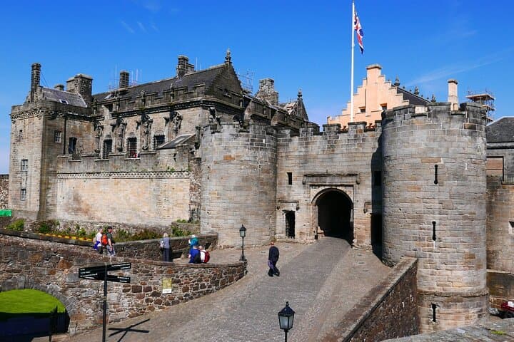 Day Trip from Edinburgh to Stirling, Linlithgow & Blackness Castles photo 3