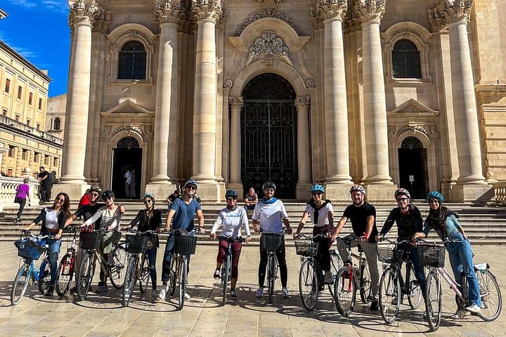 Explore Ortigia by Bike: Small-Group 2-Hour Tour of Syracuse's Historic Island