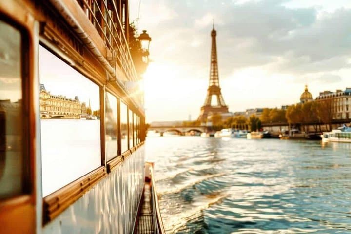 Paris City Guided Tour with Seine River Cruise — Panoramic Bus and 1‑Hour Cruise photo 2