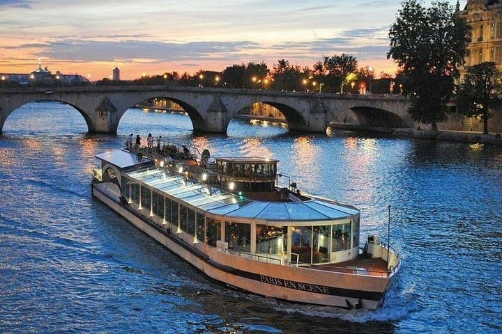 Paris City Guided Tour with Seine River Cruise — Panoramic Bus and 1‑Hour Cruise photo 3