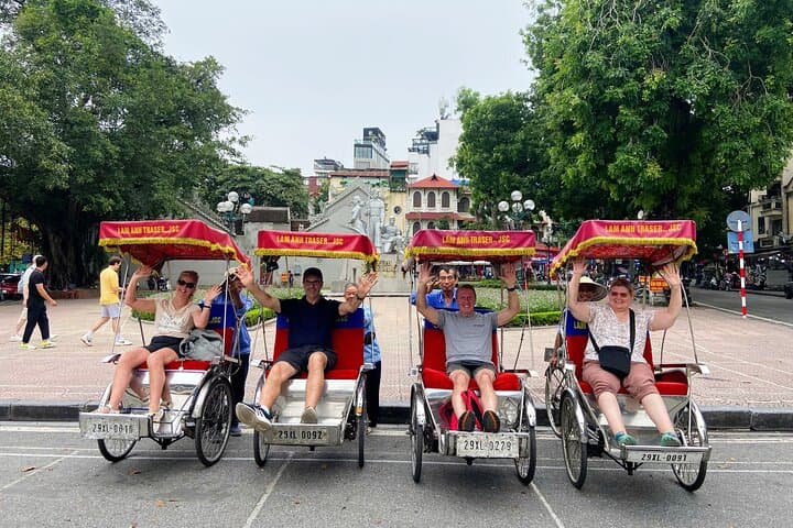 Hanoi Cyclo Tour to Train Street: Private Old Quarter Ride photo 5