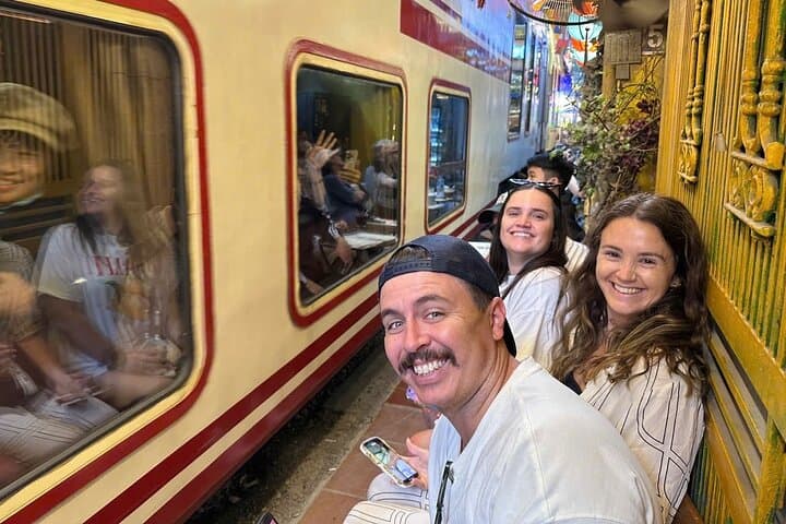 Hanoi Cyclo Tour to Train Street: Private Old Quarter Ride