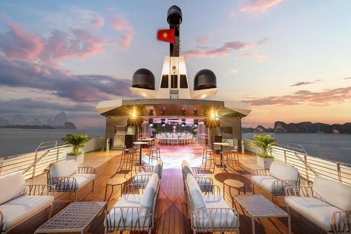 Grand Pioneers 6-Star Luxury Cruise: 2-Day Ha Long Bay Overnight Experience photo 4