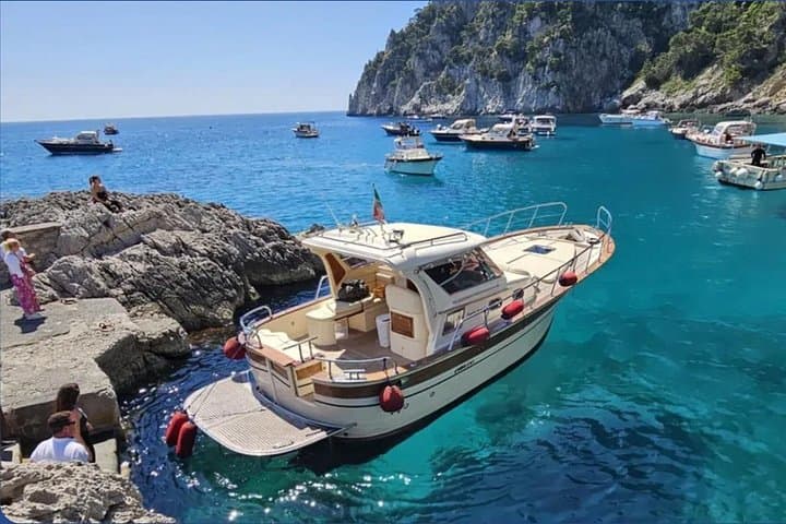 Private Capri Boat Tour from Sorrento or Positano aboard Fratelli Aprea photo 1