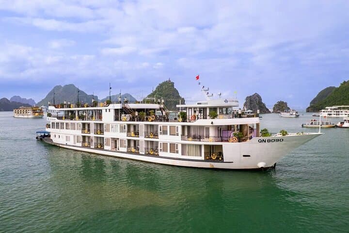 Luxury 2-Day Ha Long Bay Cruise from Hanoi — 5-Star Lan Ha & Sung Sot Cave photo 2