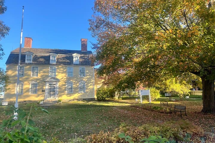 Walking Tour in Hooksett, New Hampshire