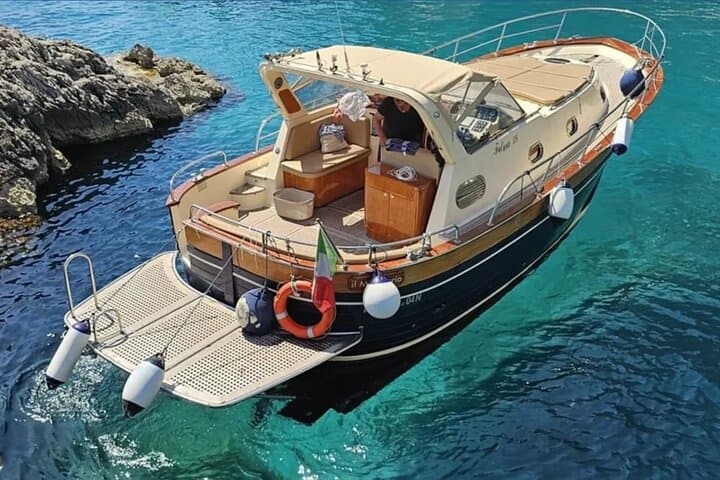 Private Gozzo Cruise Along the Amalfi Coast: Sorrento & Positano Day Tour photo 1
