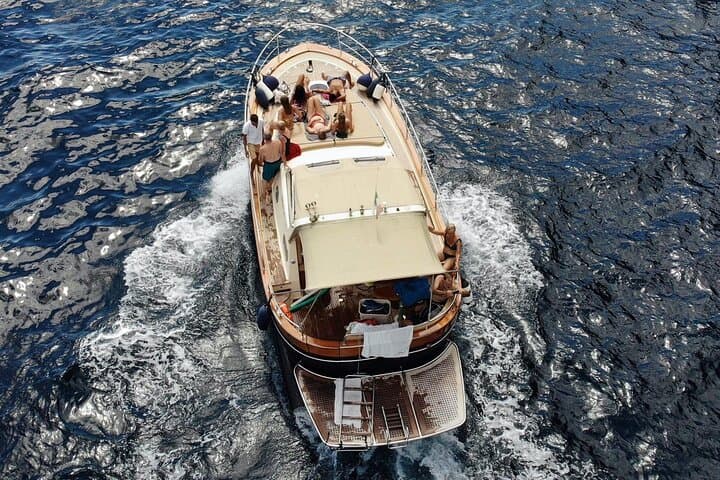 Private Gozzo Cruise Along the Amalfi Coast: Sorrento & Positano Day Tour photo 3