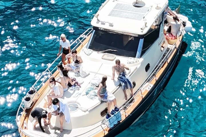 Private Gozzo Cruise Along the Amalfi Coast: Sorrento & Positano Day Tour photo 4