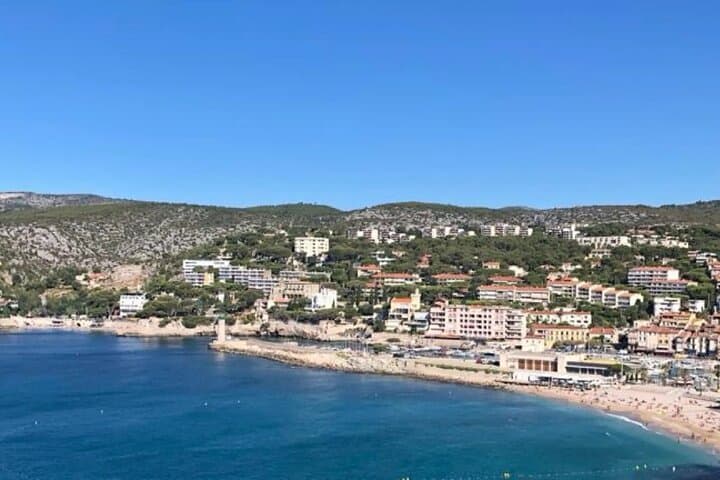 Authentic Tour to Discover La Ciotat: Cinema, Calanques & Mugel Creeks photo 6