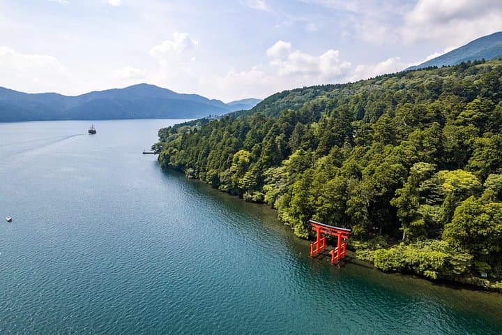 Hakone Private Day Tour from Tokyo: Sacred Shrines, Volcanic Valleys & Lake Ashi Views photo 1