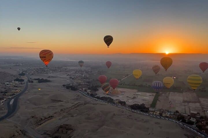 Hot Air Balloon Over Hatshepsut Temple: Luxor Sunrise Flight photo 6