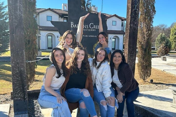 Hill Country Mistletoe and Merlot Tour — Festive Fredericksburg Wine Tasting Experience photo 4