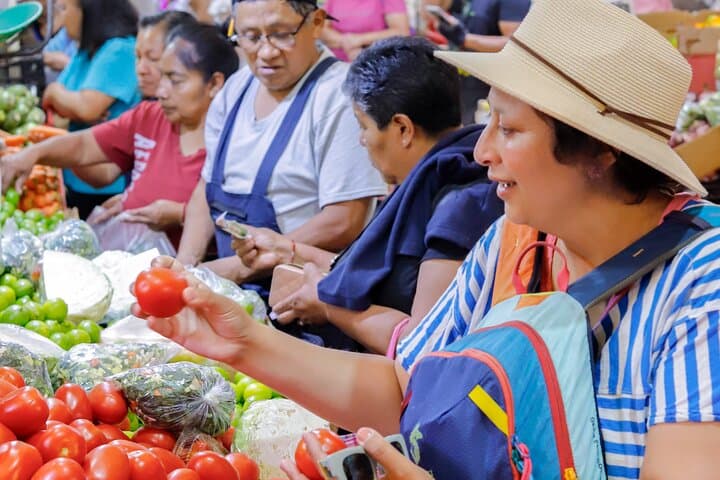 Guacamole Adventure in Xochimilco: Markets, Canals & Chinampa Cooking photo 3