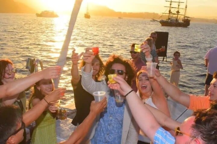 Cabo Sunset Boat Tour to El Arco with Open Bar and Dinner photo 4