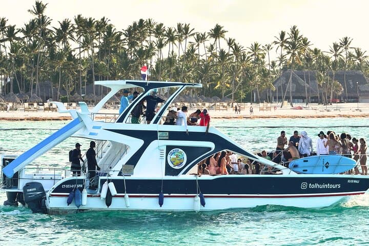Punta Cana Catamaran Party Cruise: Snorkel, Open Bar & Natural Pool photo 2