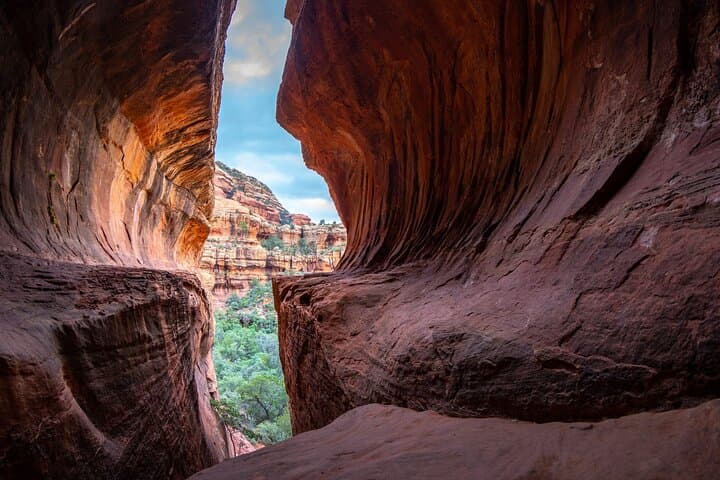 Sedona Private Red Rock Hiking Tour — 3-Hour Guided Trails & Vortex Sites photo 5