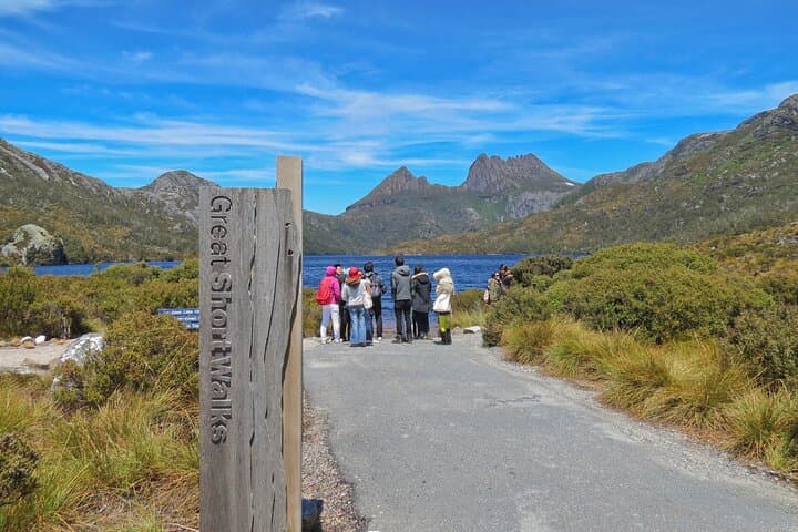 Dove Lake Guided Hike at Cradle Mountain: Day Tour from Launceston photo 4