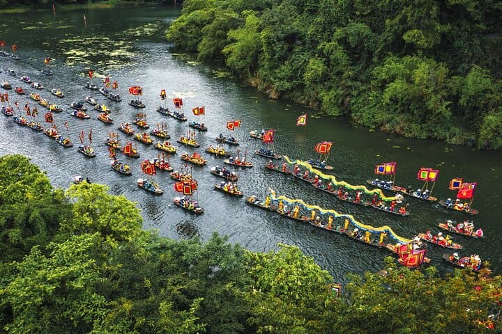 Ninh Binh Day Trip: Hoa Lu, Trang An Sampan Ride & Mua Cave Viewpoint photo 2