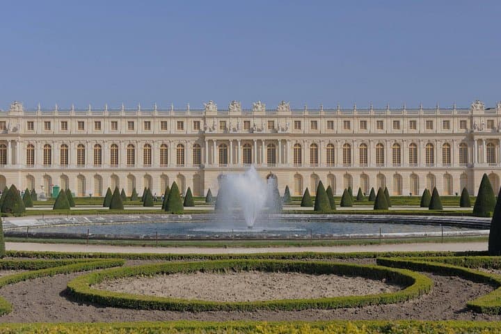 Private Horseback Ride at Versailles: Guided Palace Tour and Royal Gardens Ride photo 4