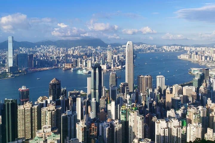 Morning Deluxe Hong Kong Island Tour: Peak Tram, Aberdeen Sampans & Stanley Market