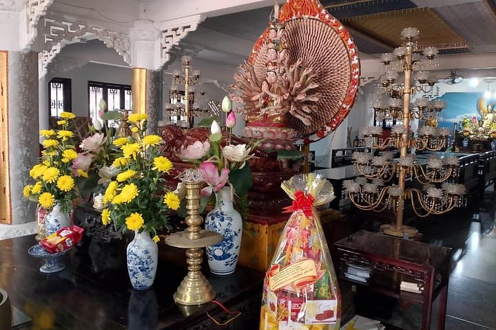 Da Nang Hidden Food Walking Tour: Private Walking Culinary Experience & Cultural Sights photo 5