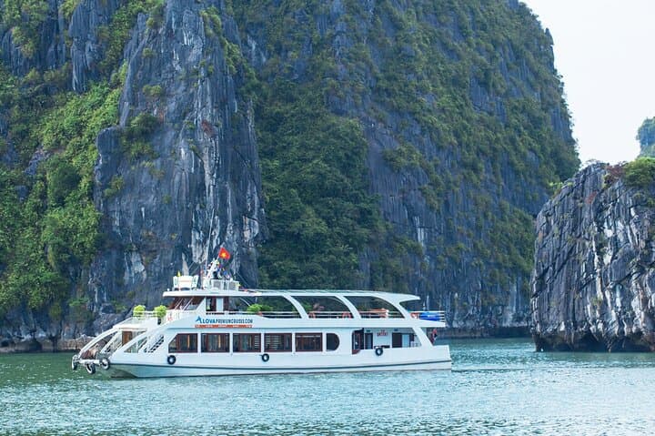 Luxury Halong Bay Day Cruise from Hanoi with Alova Premium photo 1