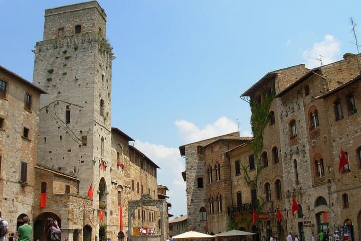 Rome to Florence Private Transfer with San Gimignano Wine & Olive Oil Tasting photo 5