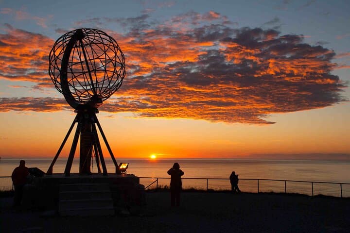 Coast to Cape: North Cape Guided Tour from Honningsvåg — Arctic Coastal Culture & Views photo 4