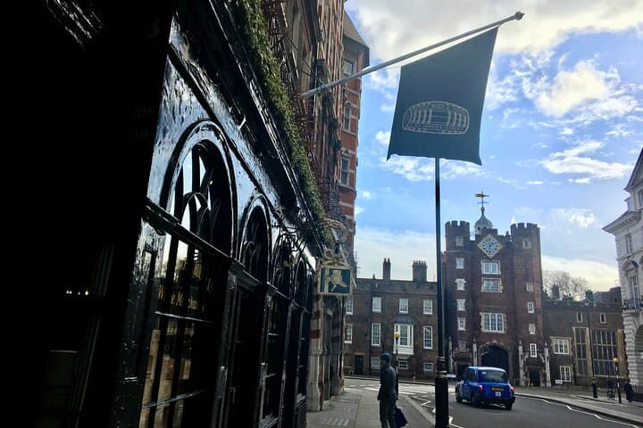 St James Audio Walking Tour — Risqué Royals and Secret St James's Gems photo 4