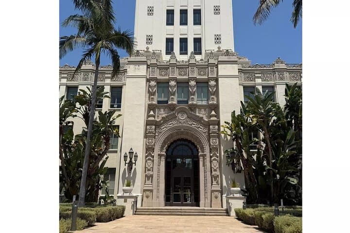 Beverly Hills Sweet Streets: Self-Guided Chocolate Tour Guide photo 2