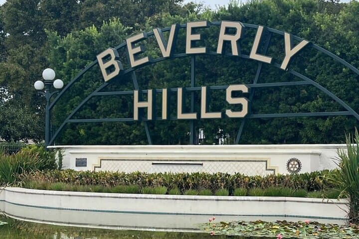 Beverly Hills Sweet Streets: Self-Guided Chocolate Tour Guide photo 5