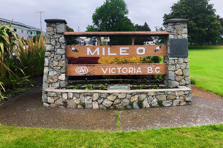 Victoria in a Day: Butchart Gardens, Mile Zero & BC Ferry Experience