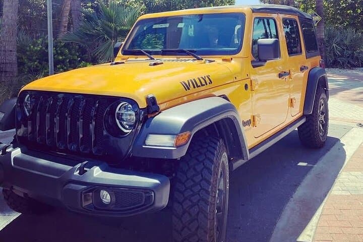 Top-Down Freedom: Jeep Wrangler Convertible Rental in Miami photo 6