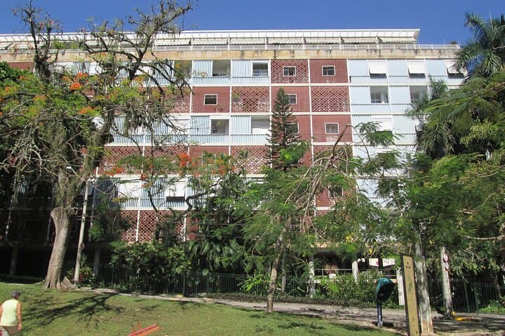 Full-Day Rio Modern Architecture Tour — Copacabana, Pedregulho & Parque Guinle photo 6