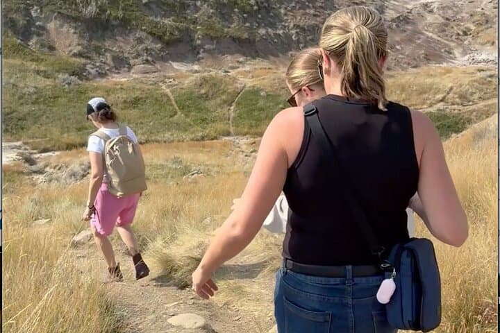 Ultimate Drumheller Experience: Dinosaurs, Badlands Canyons & Ghost Towns photo 3