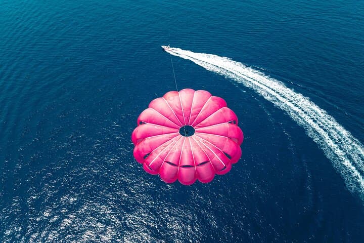 800-Foot Parasailing Over Avalon Bay — Catalina Island Flight photo 5