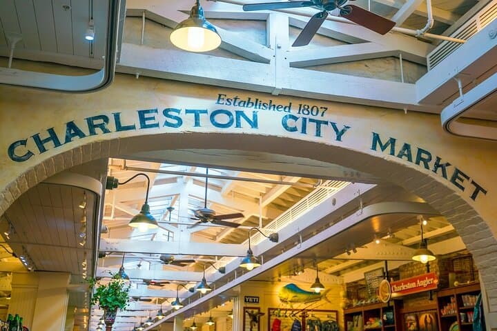 Inside Charleston: A 90-Minute Walking Tour of Revolution, Rumors & Riverfront Views