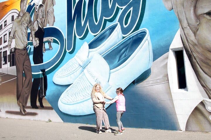 Carolina Beach Mural Photo Tour — Walking Guide to the Best Murals and Photo Spots photo 4