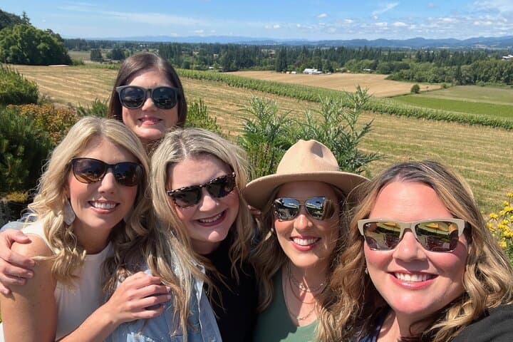 Corks and Couture: Willamette Valley Wine and Boutique Day Tour photo 6