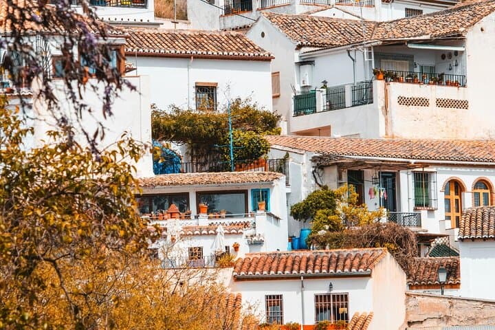Granada Scavenger Hunt: Self-Guided Highlights Walking Tour photo 2