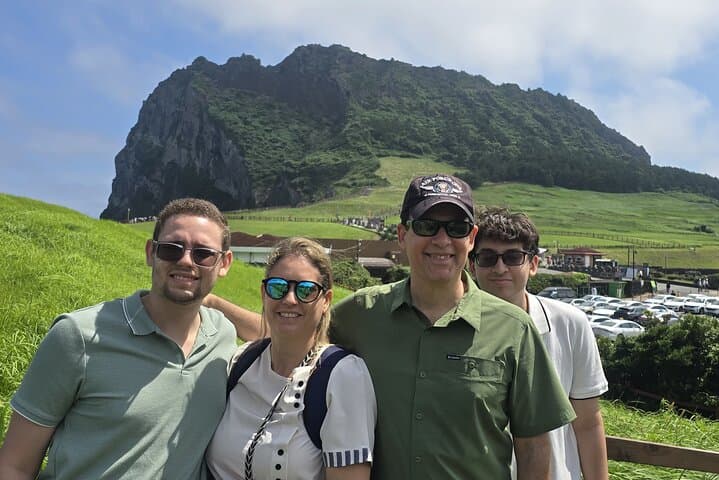 Private Jeju Island Taxi Charter: Custom Sightseeing Tour & Haenyeo Highlights