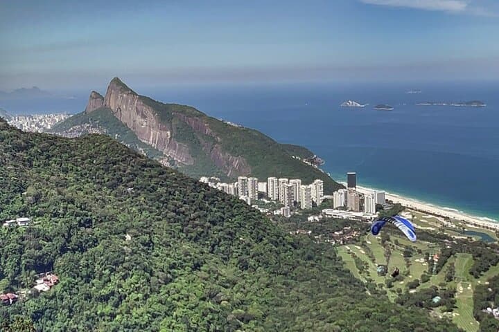 Tandem Paragliding from Pedra Bonita to São Conrado — Rio de Janeiro Free Flight photo 4