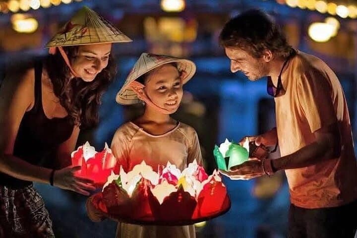 Evening Lantern Boat Ride on Hoi An’s Hoai River photo 2